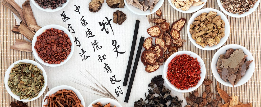 pharmacopée-traditionnelle-chinoise-medecine-chine-plante-herbes-champignons